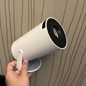 留一克來一台投影機